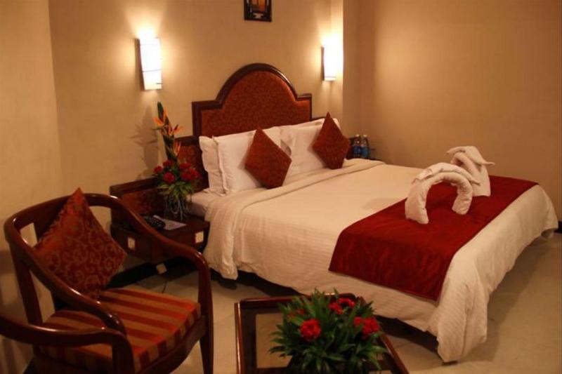Hotel Jayaram Pondicherry Ngoại thất bức ảnh